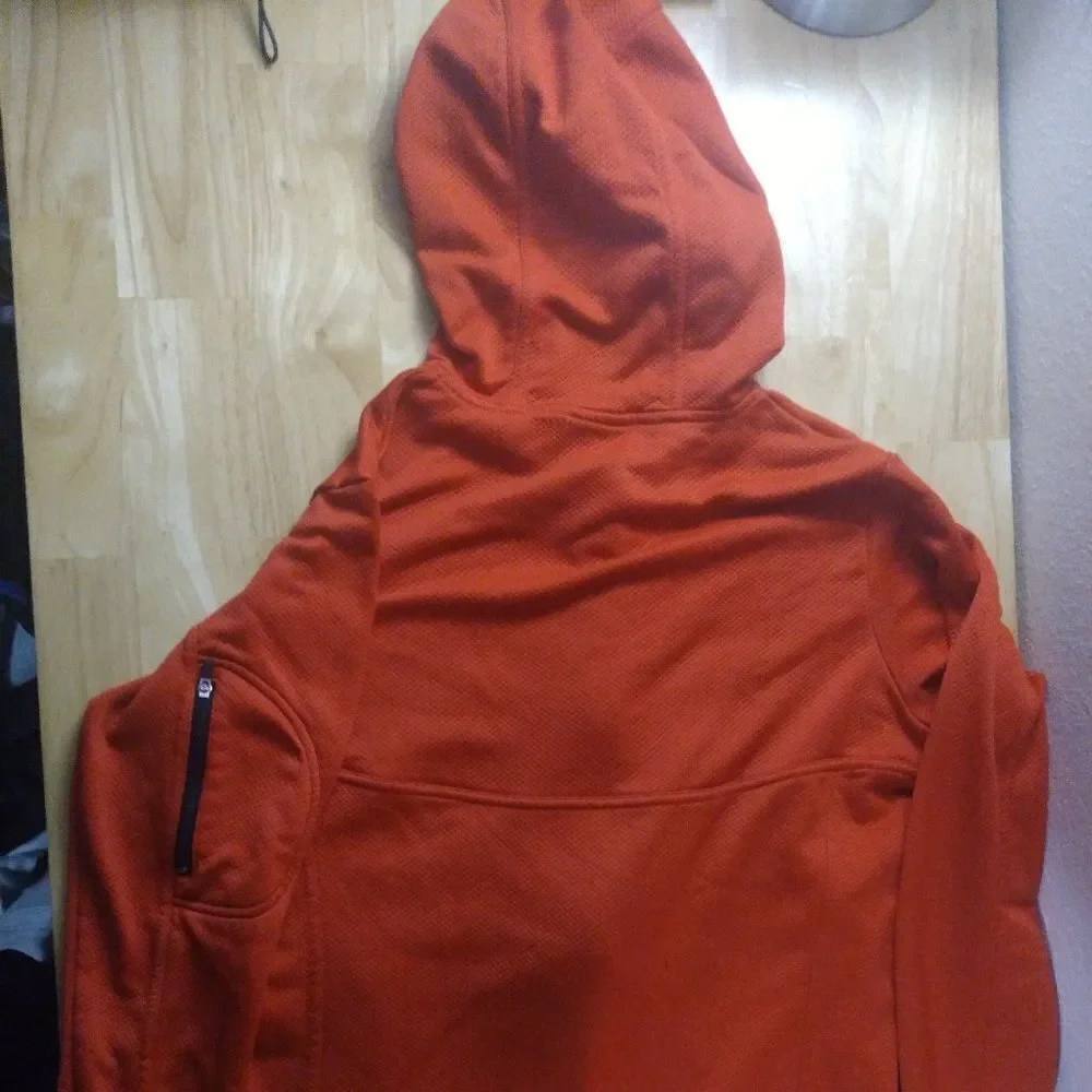 Nike sphere dry